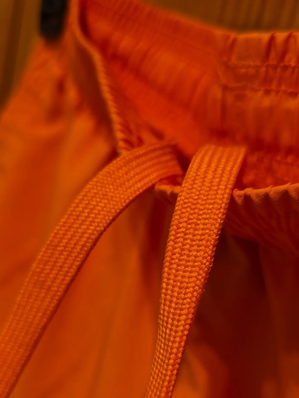 Under Armour Youths Large Bright Orange Athletic Shorts